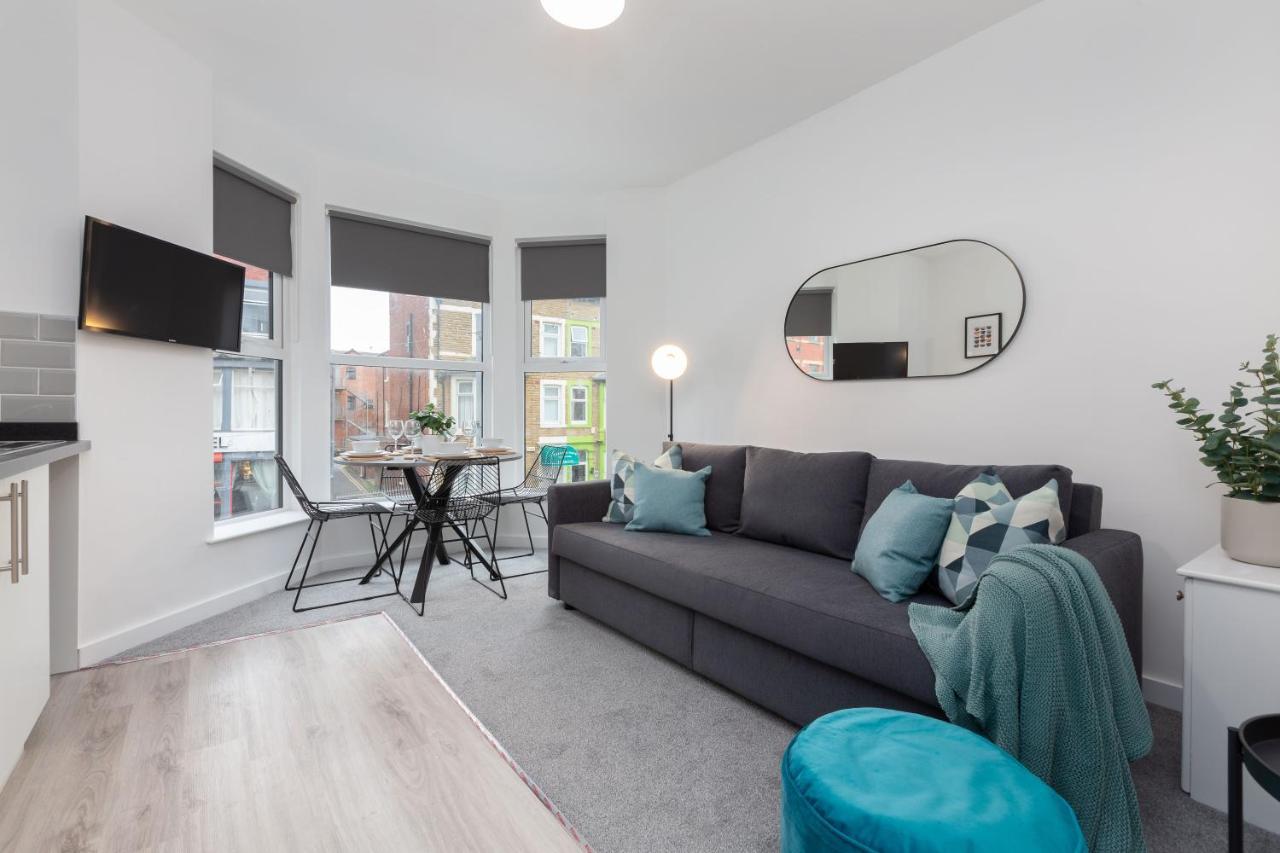 Charles Alexander Short Stay - Charnley House Apartments Blackpool Extérieur photo