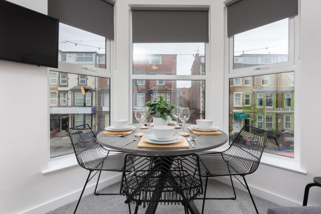 Charles Alexander Short Stay - Charnley House Apartments Blackpool Extérieur photo