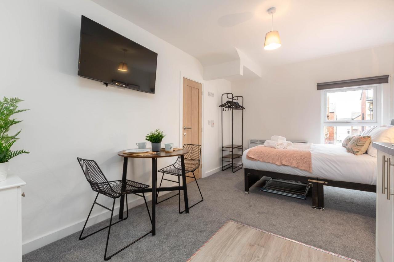 Charles Alexander Short Stay - Charnley House Apartments Blackpool Extérieur photo