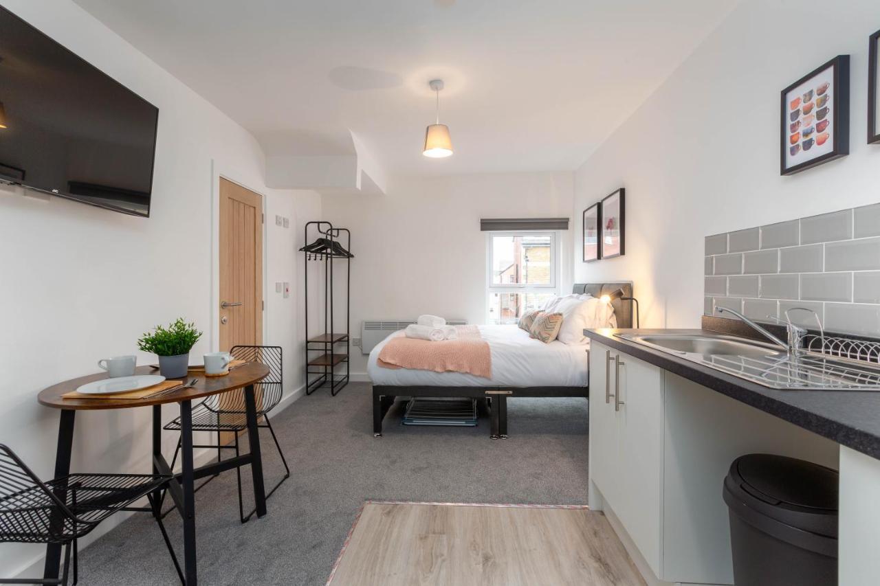 Charles Alexander Short Stay - Charnley House Apartments Blackpool Extérieur photo
