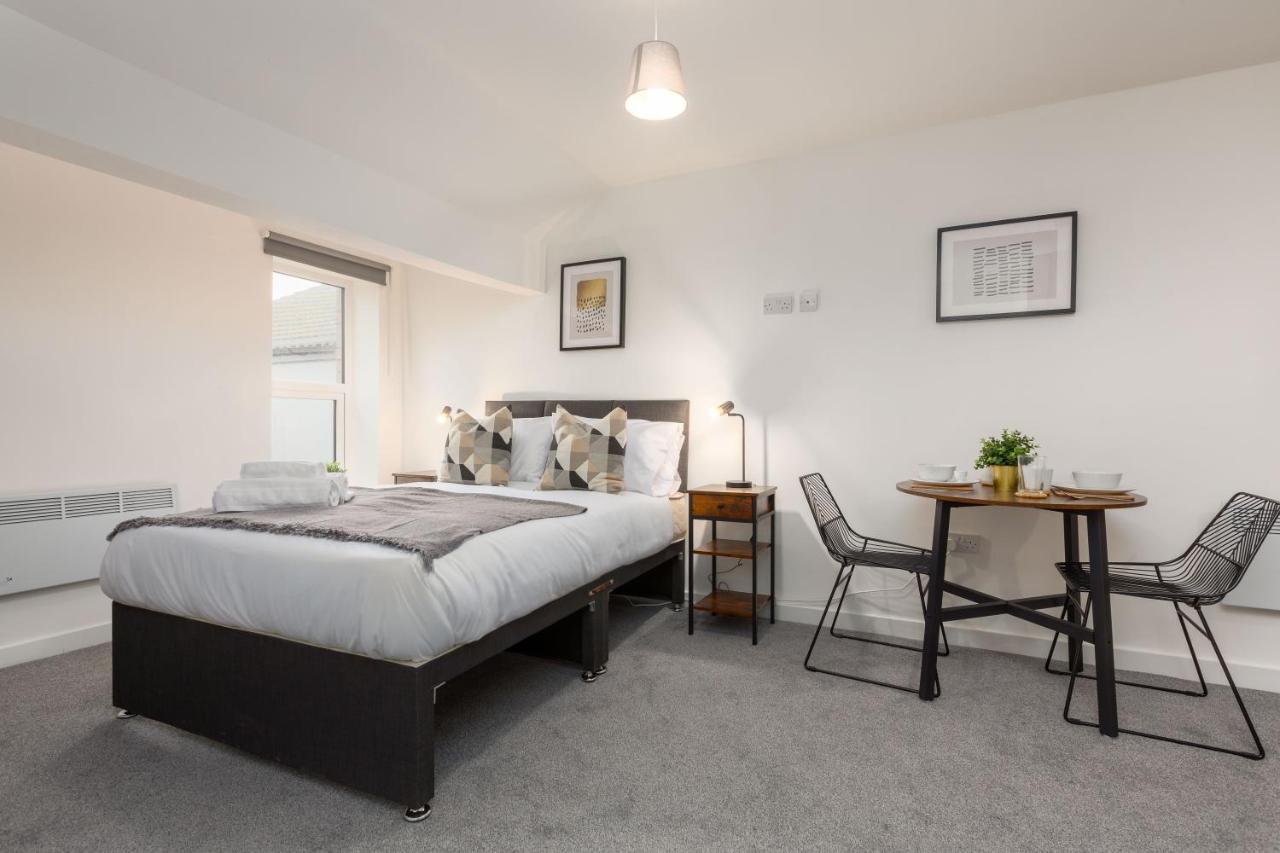 Charles Alexander Short Stay - Charnley House Apartments Blackpool Extérieur photo