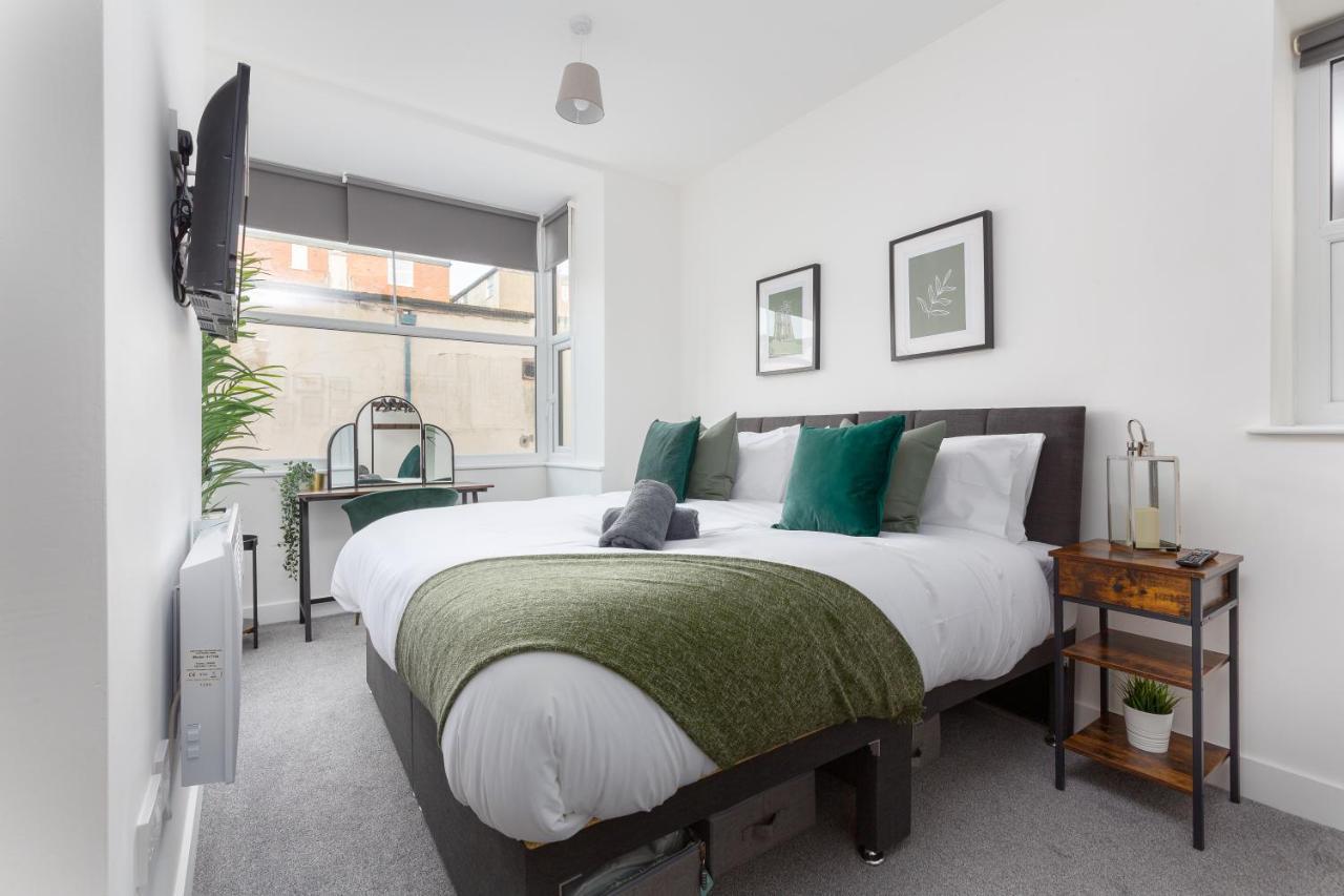Charles Alexander Short Stay - Charnley House Apartments Blackpool Extérieur photo