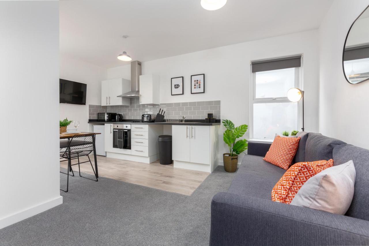 Charles Alexander Short Stay - Charnley House Apartments Blackpool Extérieur photo