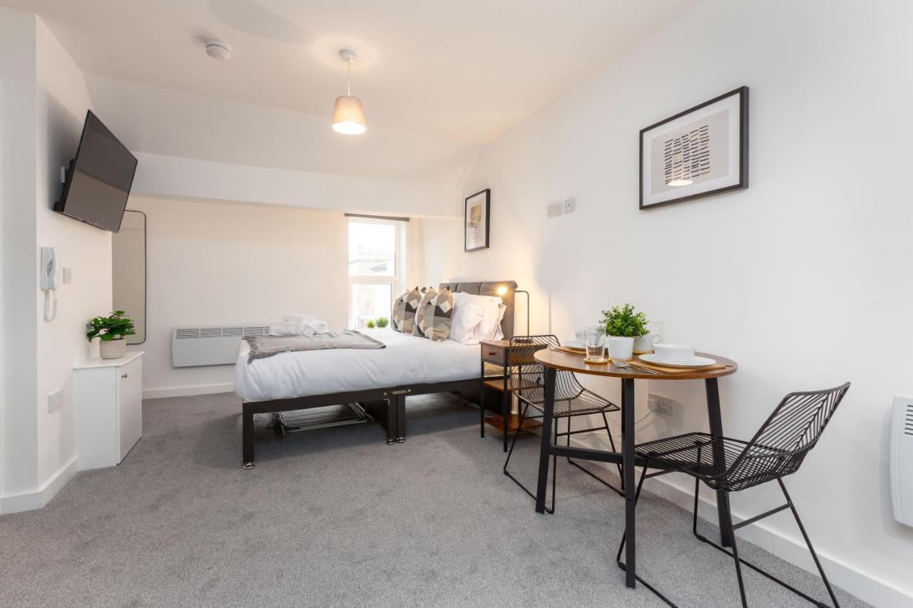 Charles Alexander Short Stay - Charnley House Apartments Blackpool Extérieur photo