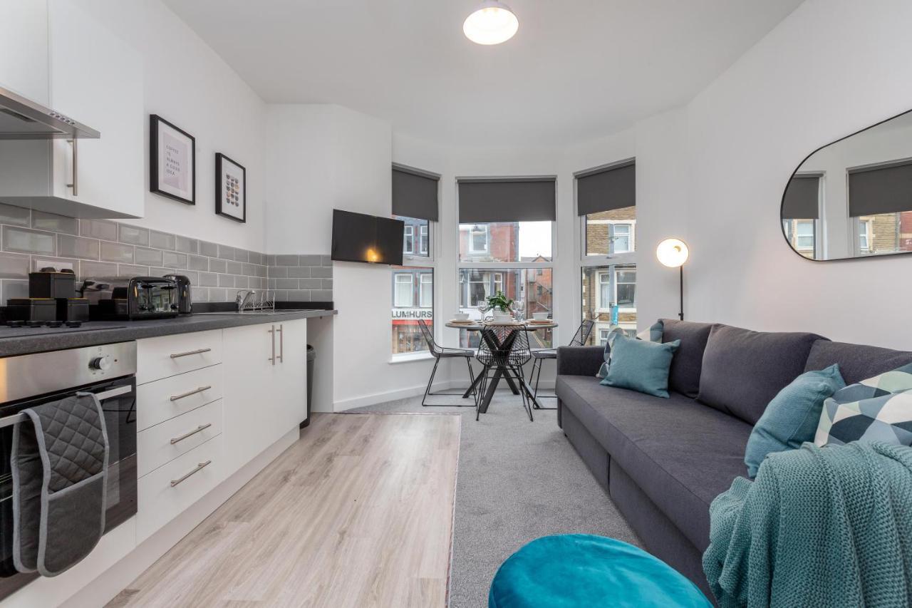 Charles Alexander Short Stay - Charnley House Apartments Blackpool Extérieur photo