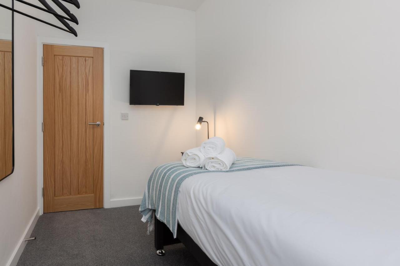 Charles Alexander Short Stay - Charnley House Apartments Blackpool Extérieur photo