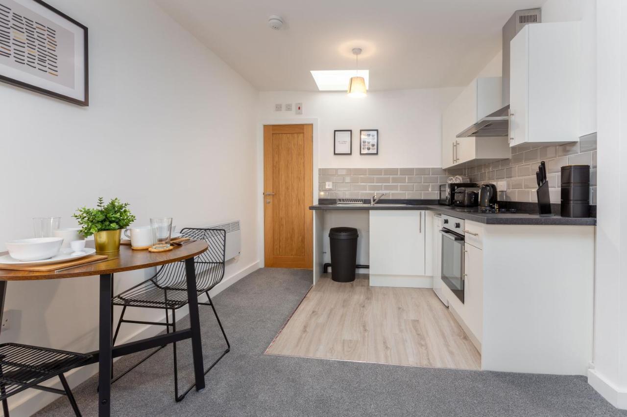 Charles Alexander Short Stay - Charnley House Apartments Blackpool Extérieur photo