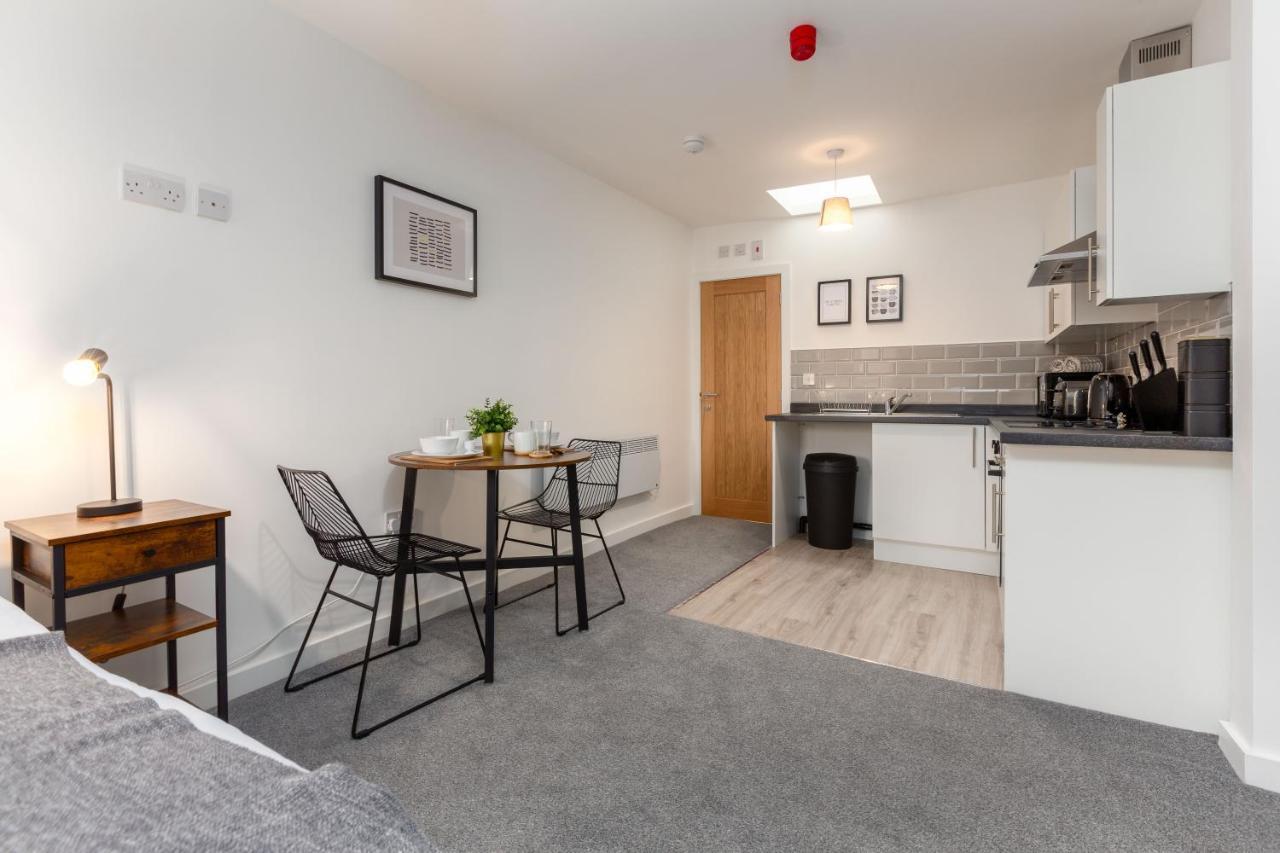 Charles Alexander Short Stay - Charnley House Apartments Blackpool Extérieur photo
