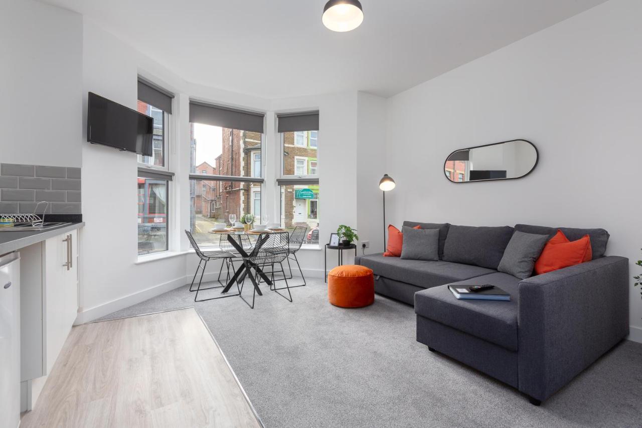 Charles Alexander Short Stay - Charnley House Apartments Blackpool Extérieur photo