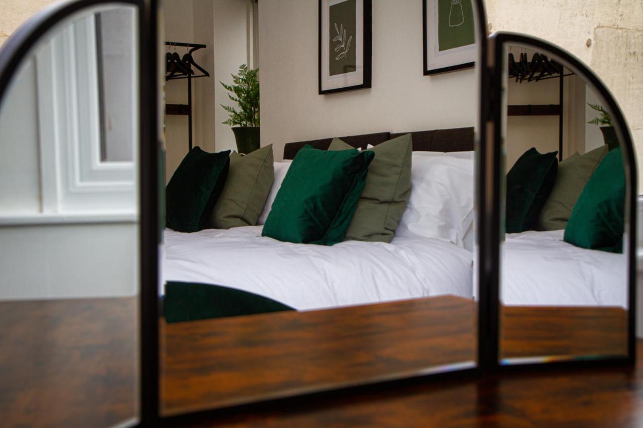 Charles Alexander Short Stay - Charnley House Apartments Blackpool Extérieur photo