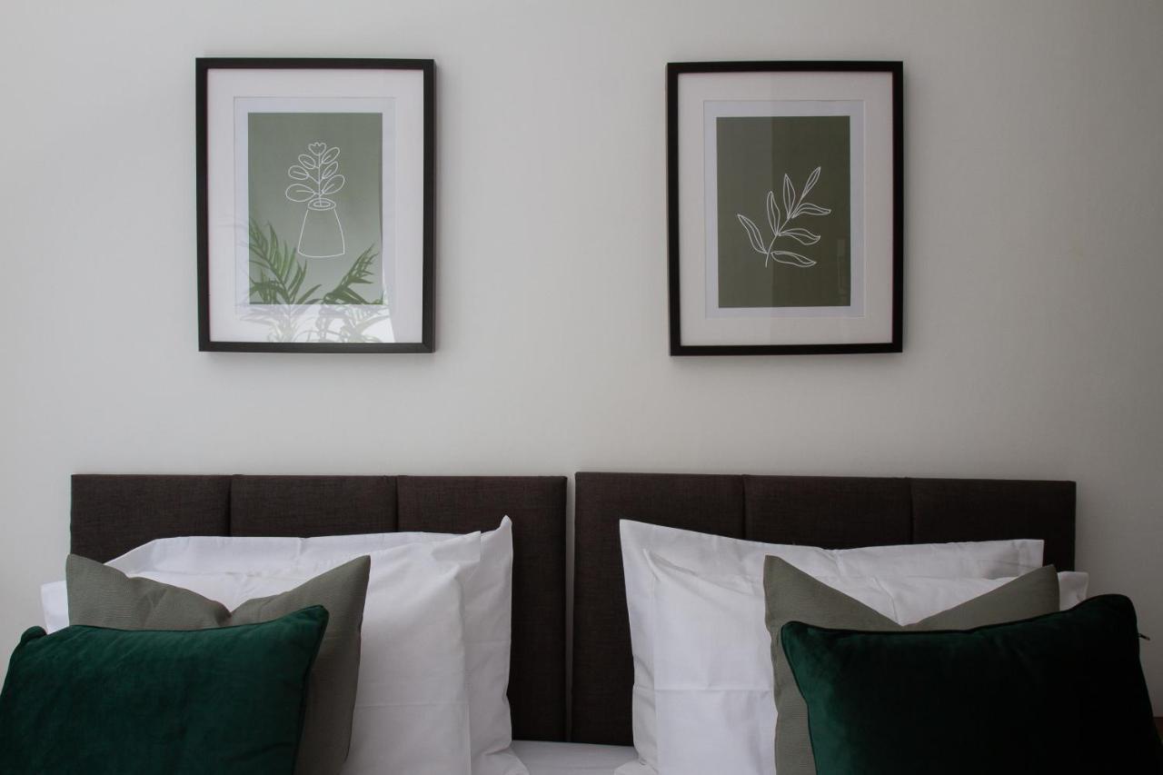 Charles Alexander Short Stay - Charnley House Apartments Blackpool Extérieur photo