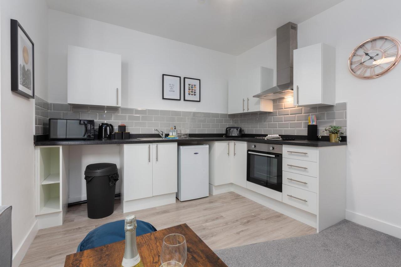 Charles Alexander Short Stay - Charnley House Apartments Blackpool Extérieur photo